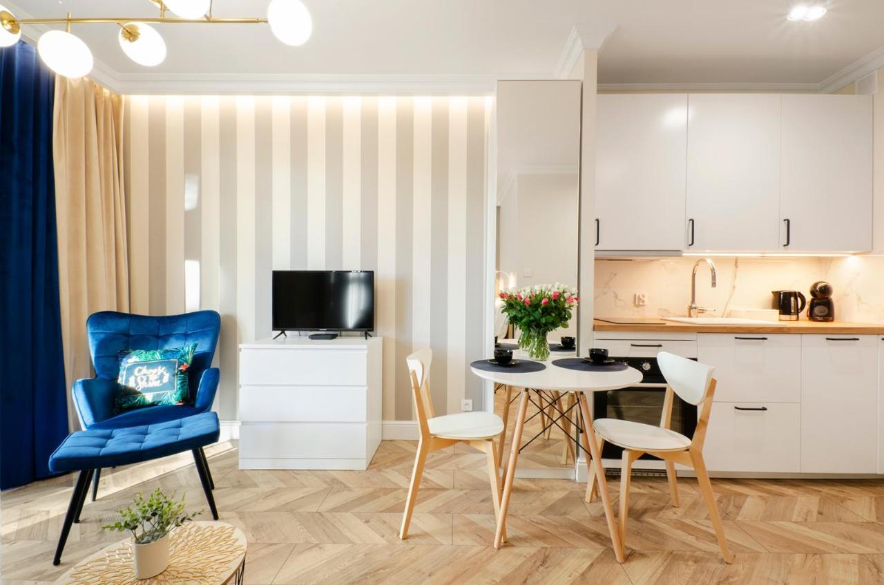 Sky Home- Blue -manufaktura, Bezplatny Parking, Klima, Dostep Na Kod Apartment